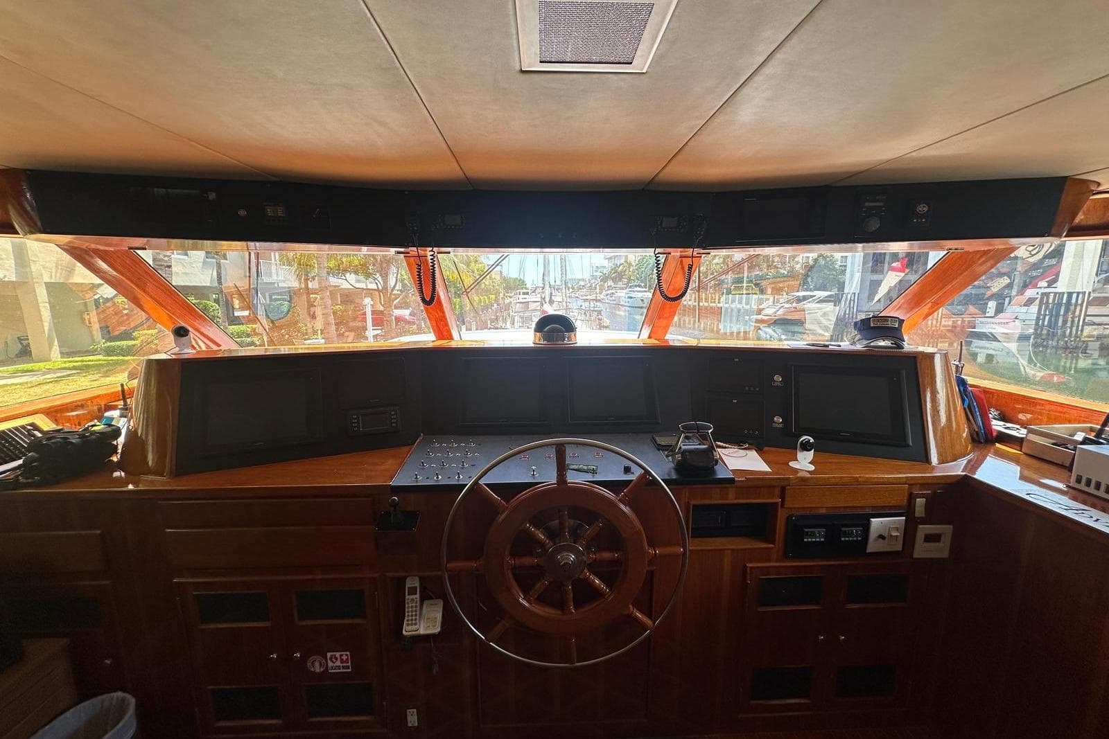 Thumbnail 12 - detail