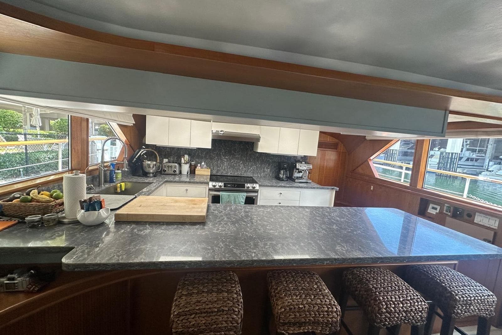 Thumbnail 13 - detail