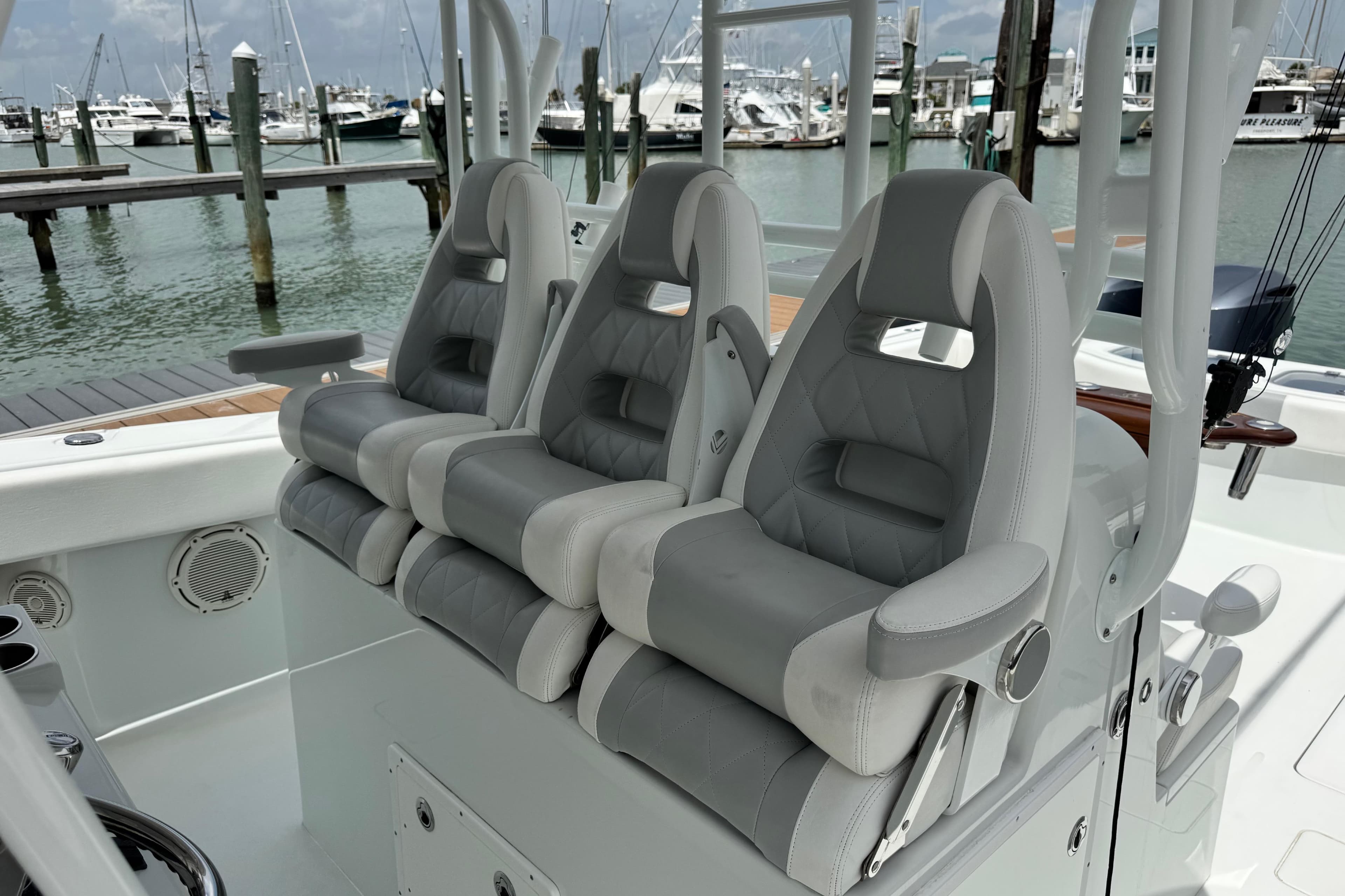 Thumbnail 29 - detail