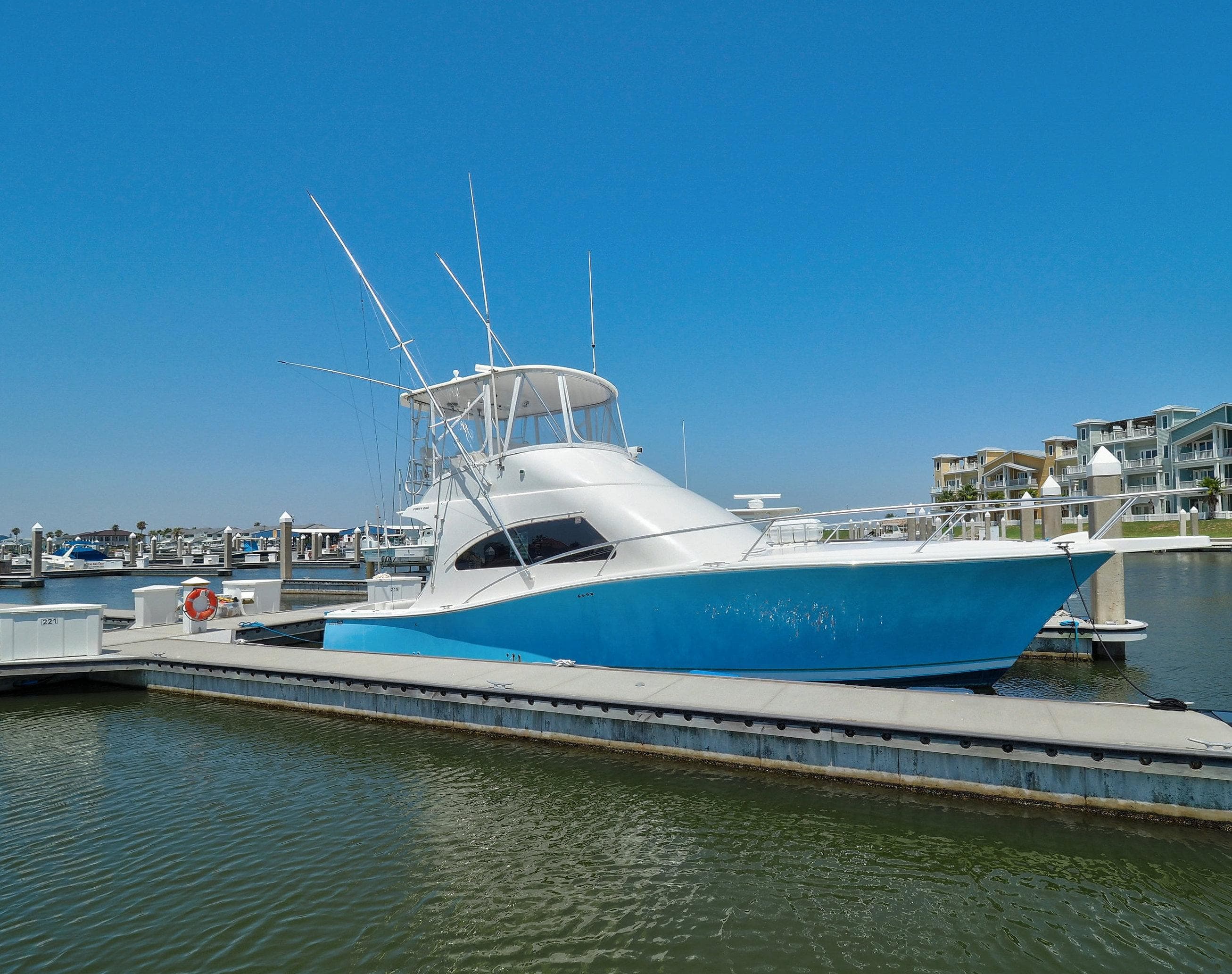 2005 Luhrs 41 Convertible - image 1