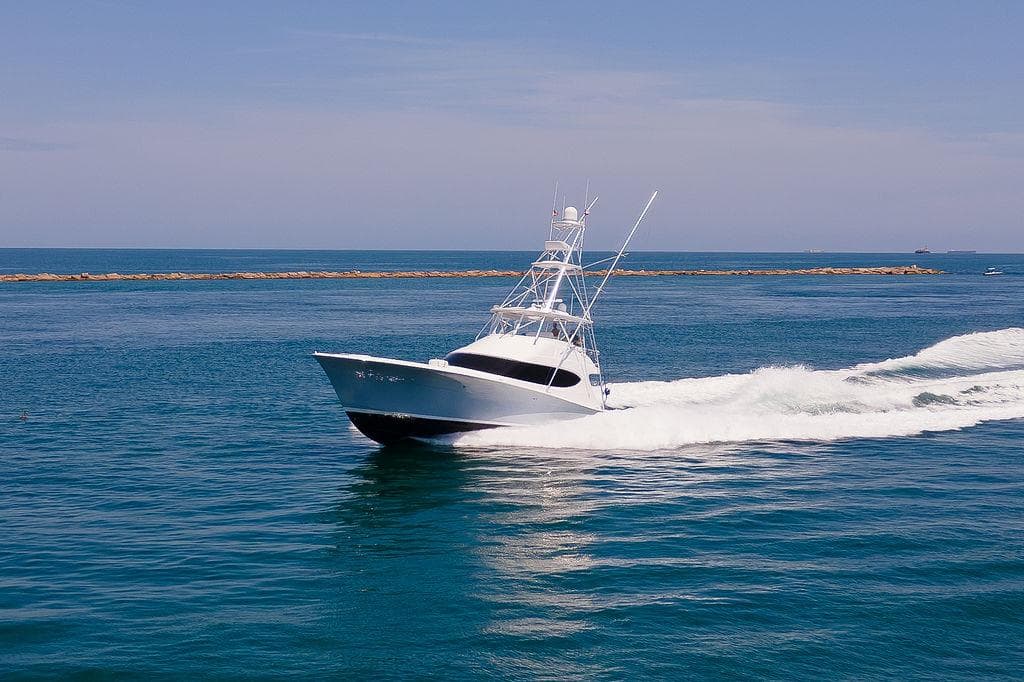 2014 Hatteras GT63 - image 1