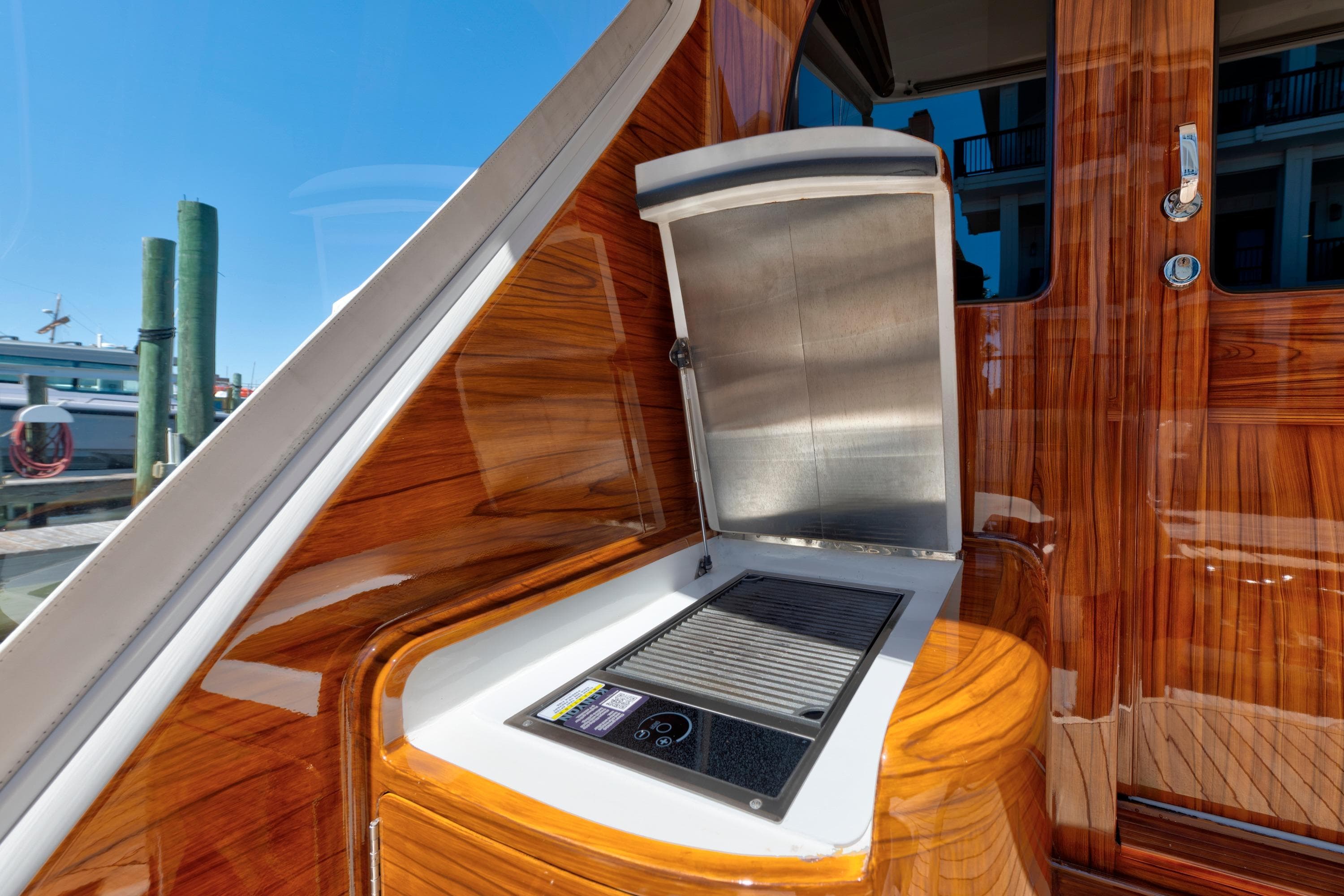 Thumbnail 36 - detail