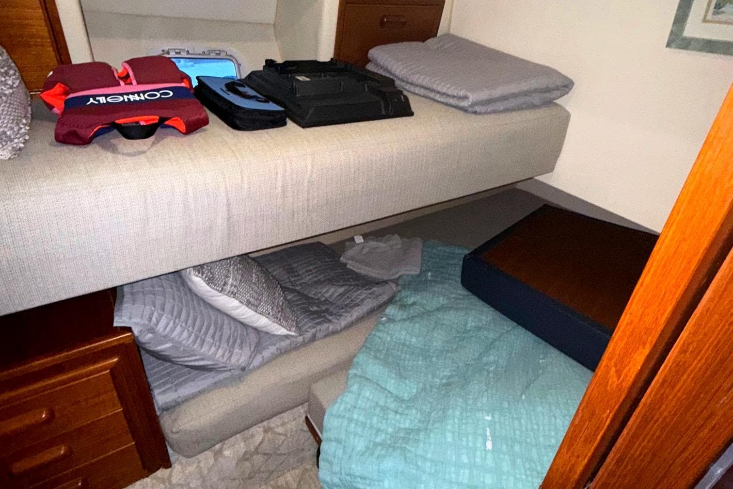 Thumbnail 26 - flybridge