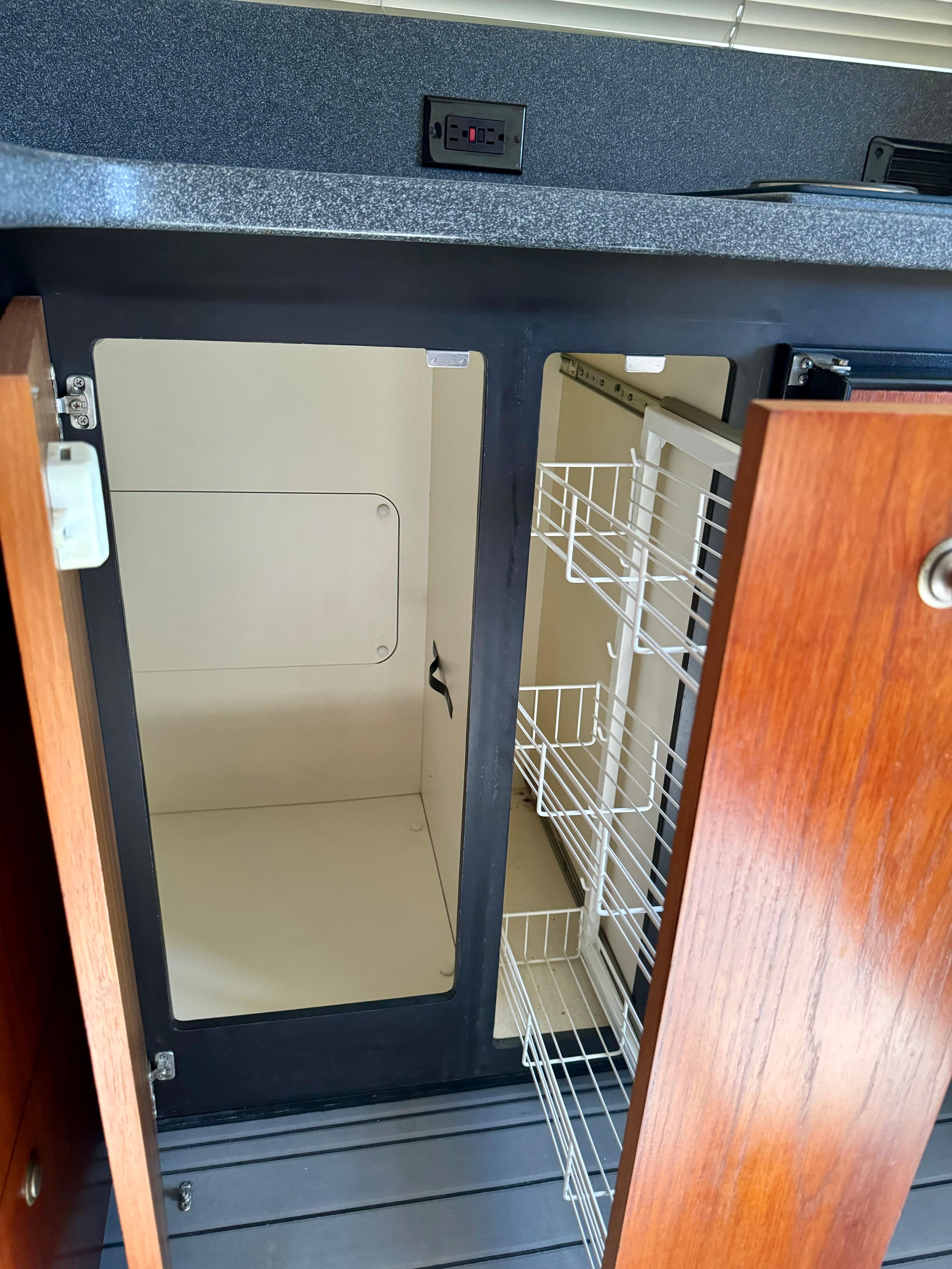 Thumbnail 24 - detail