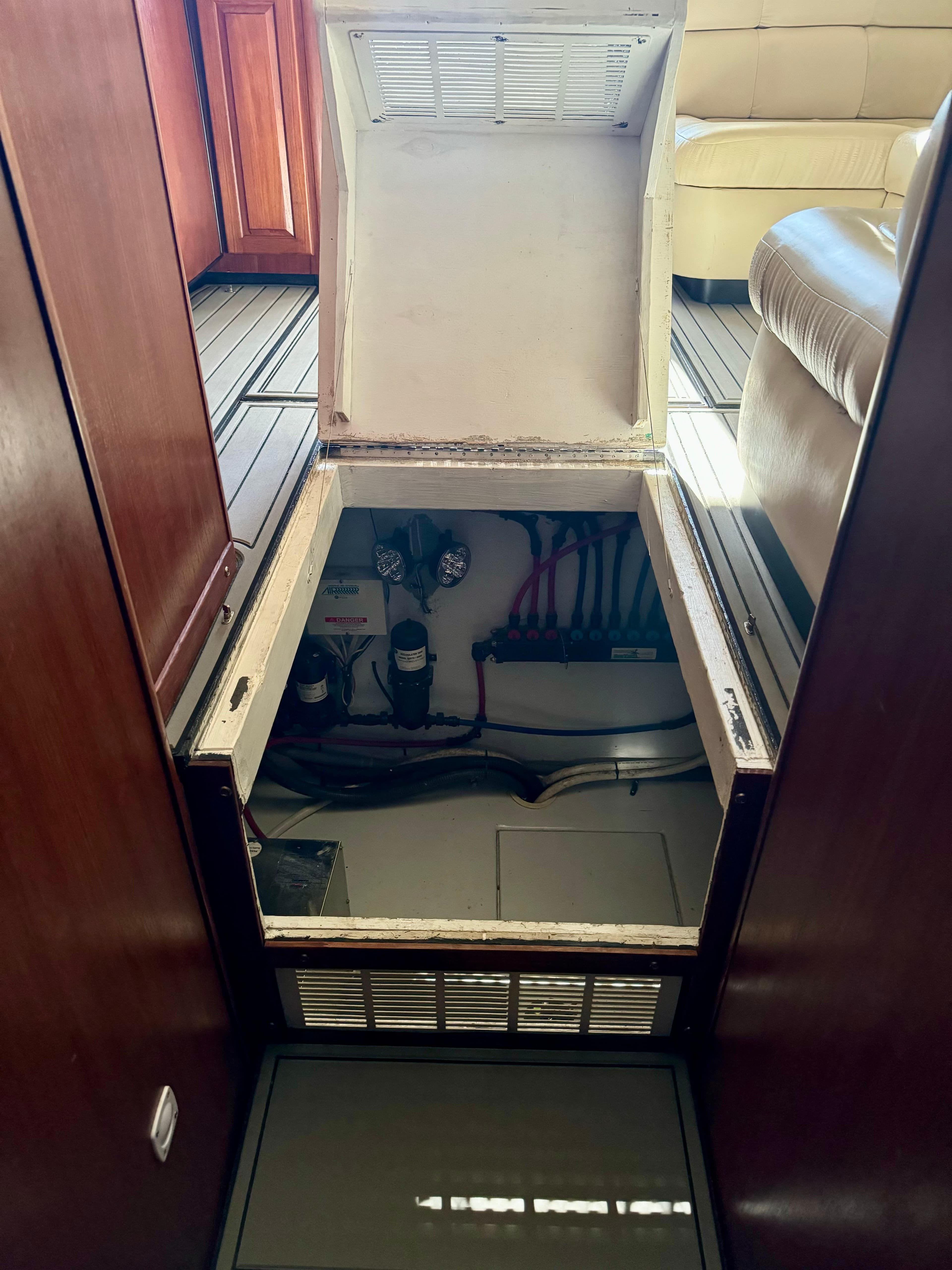 Thumbnail 13 - detail