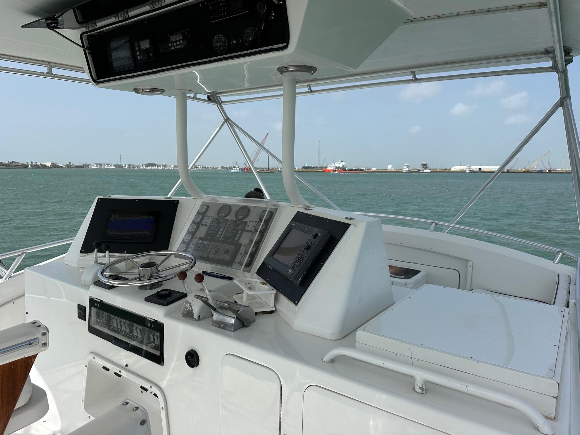 Thumbnail 5 - interior