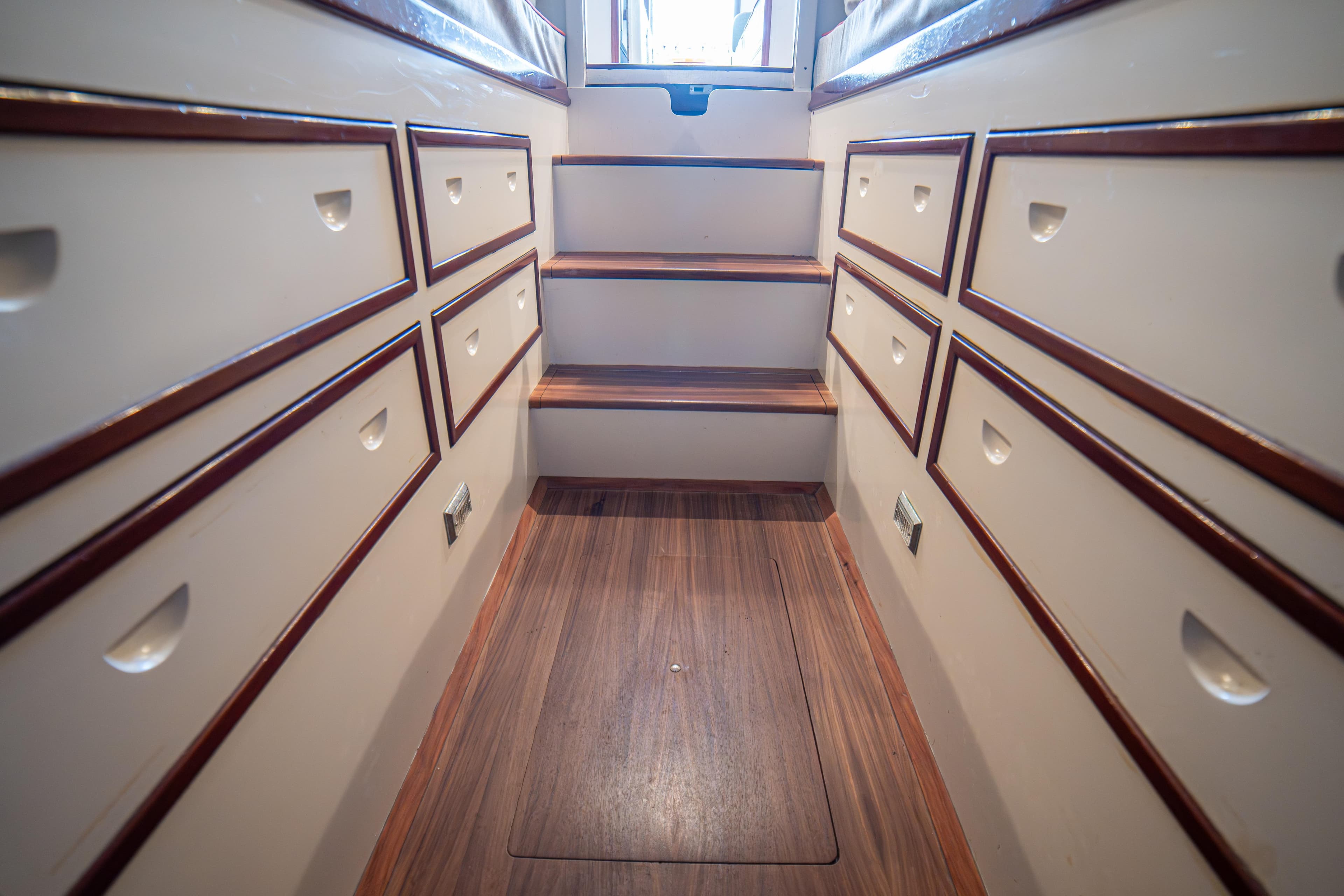 Thumbnail 34 - detail