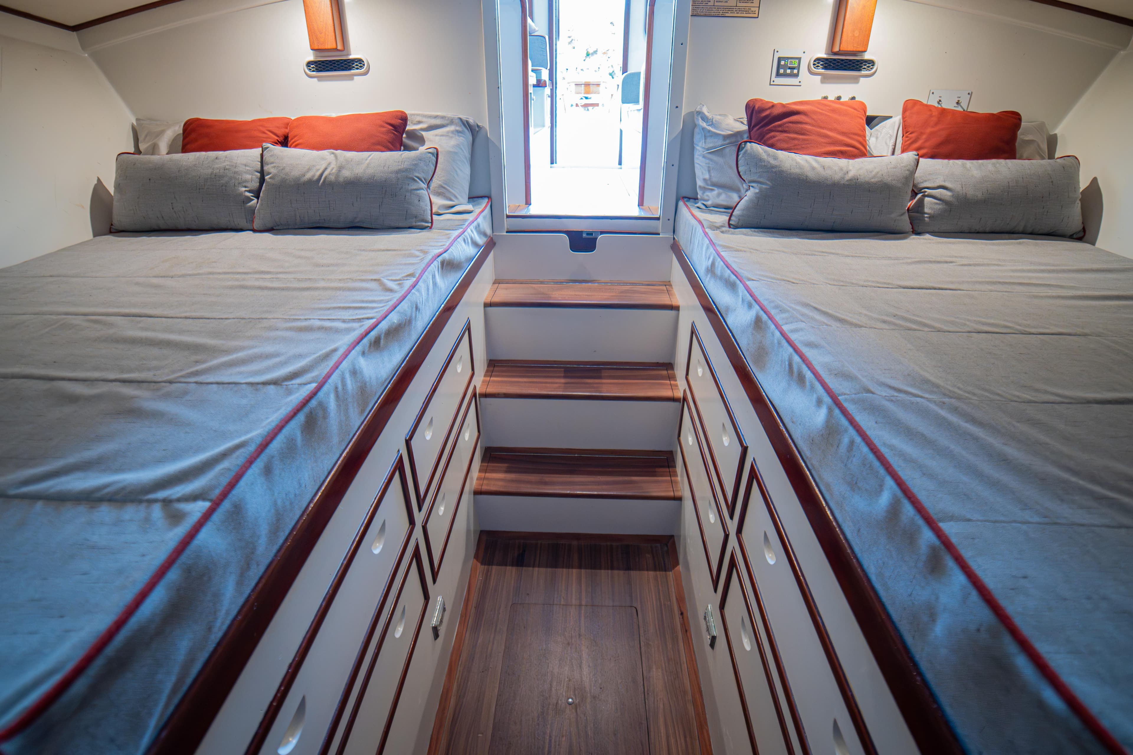 Thumbnail 33 - detail