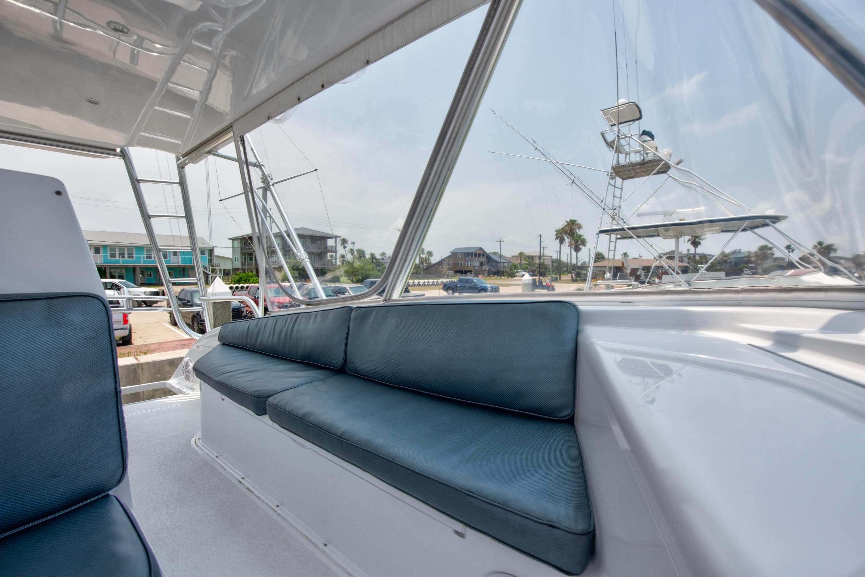 Thumbnail 12 - detail