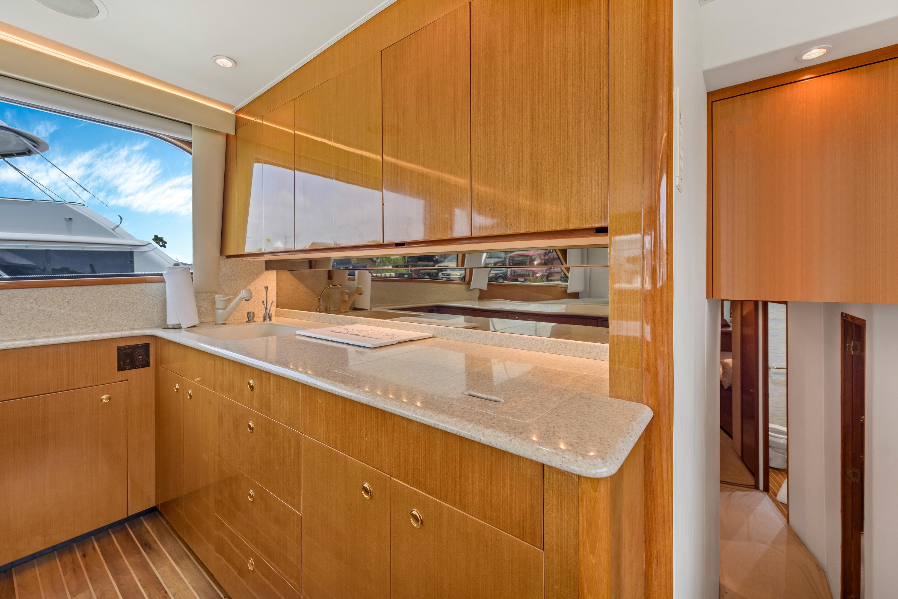 Thumbnail 21 - detail