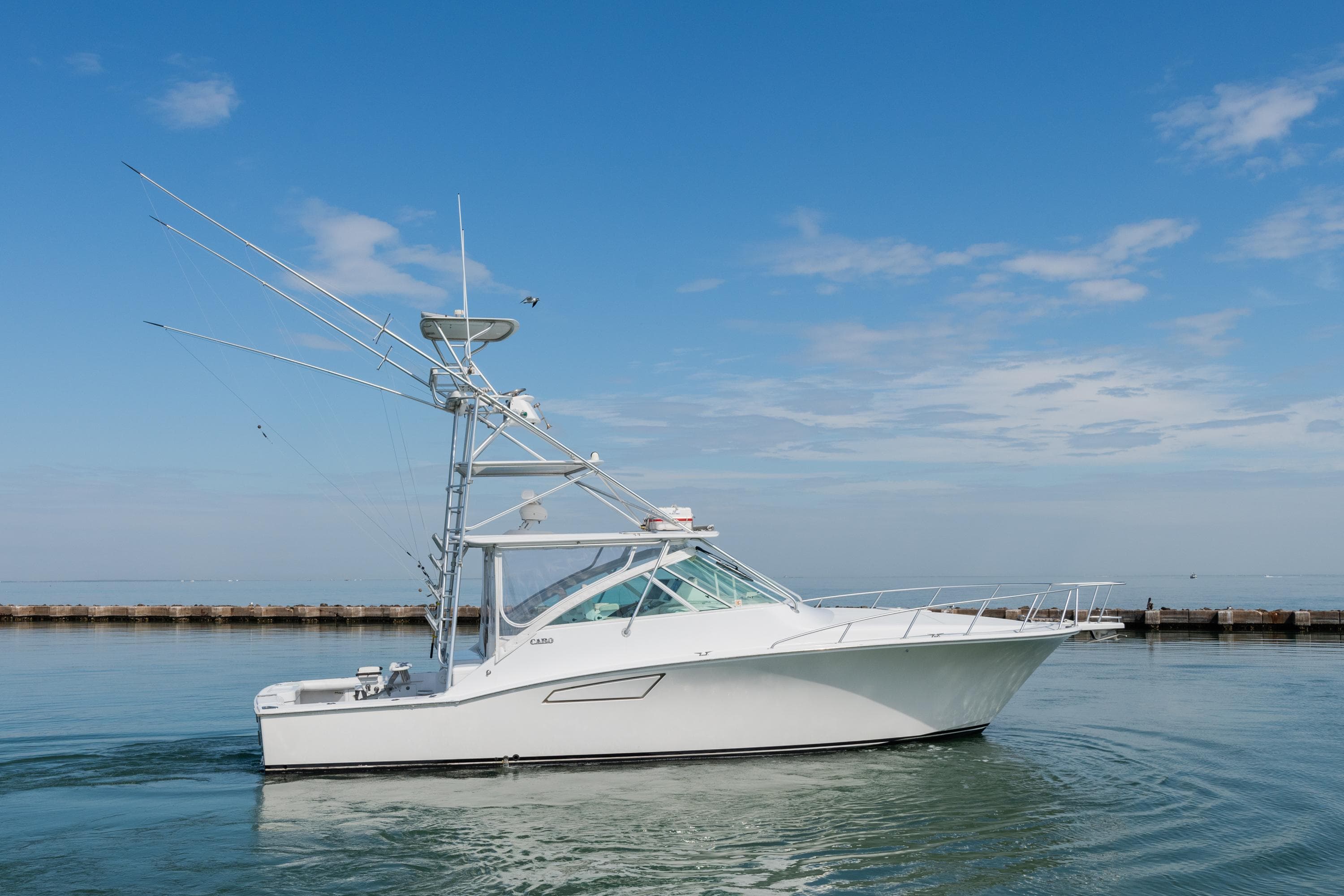 2004 Cabo 40 Express - image 1