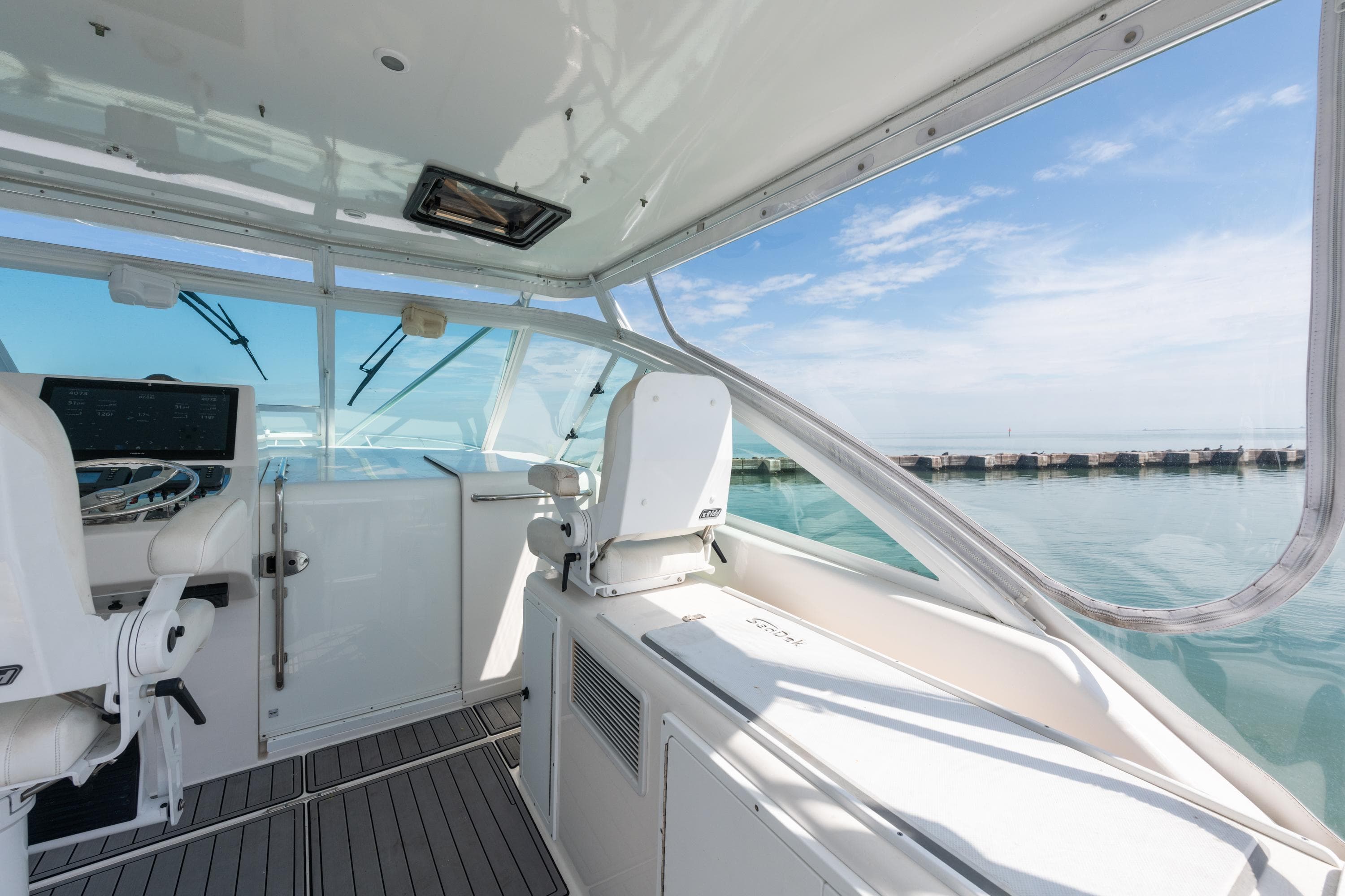 Thumbnail 6 - interior