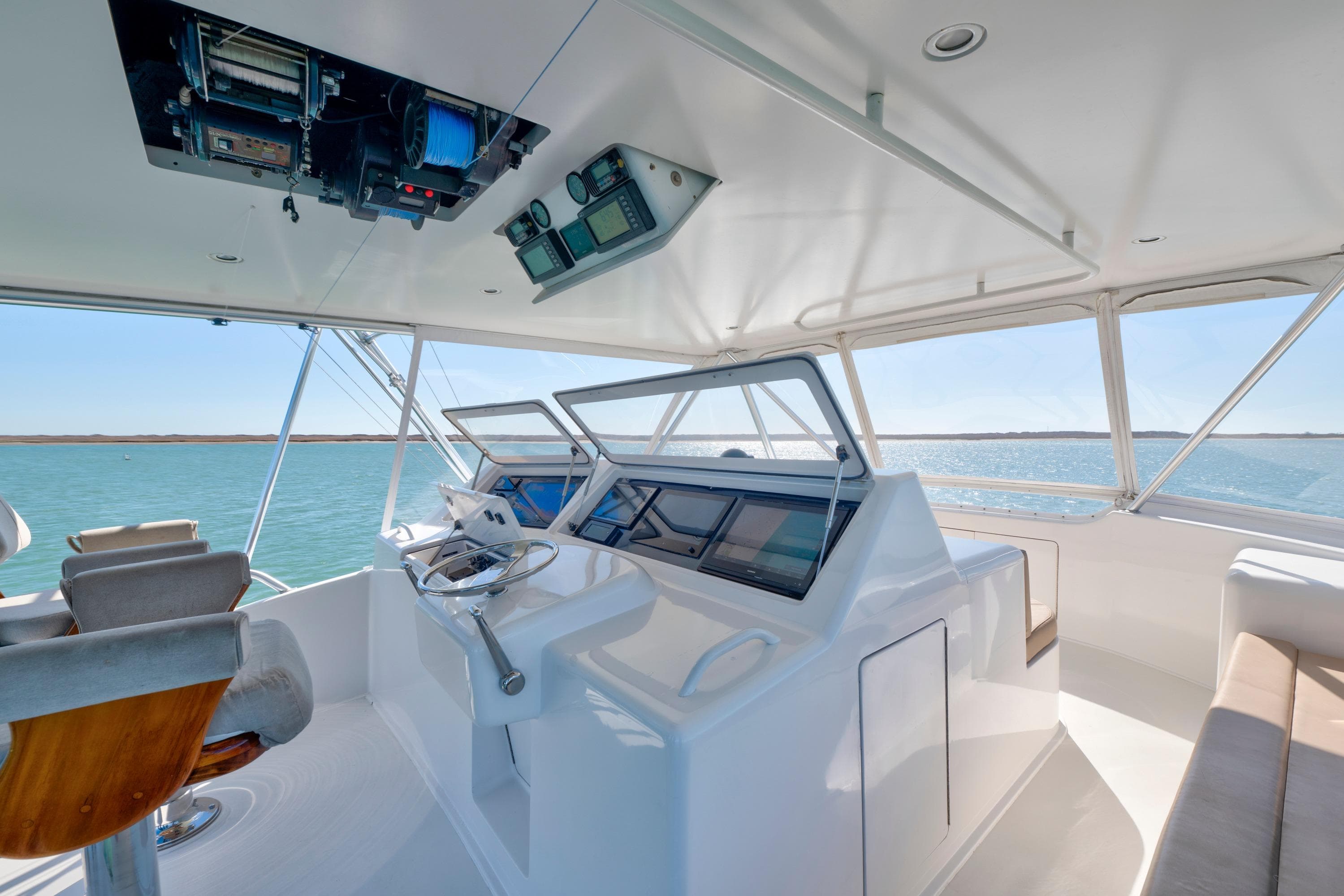 Thumbnail 6 - interior